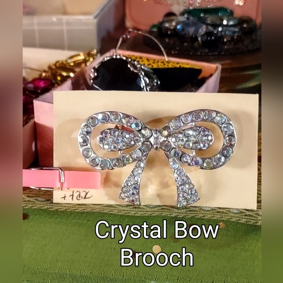 AB Crystal Bow Brooch - Picture 2 of 12